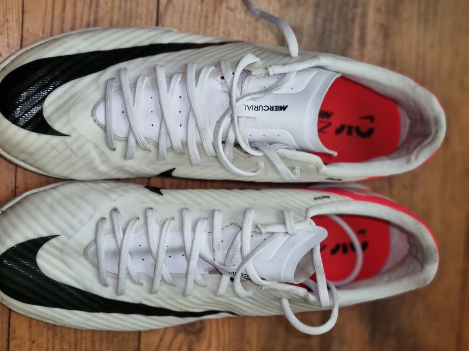 Футболни обувки Nike Mercurial