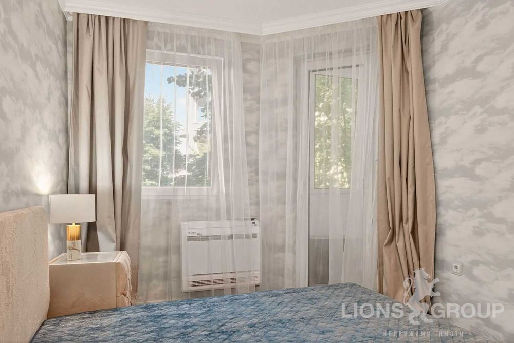 Дава се под наем Тристаен апартамент в Варна, Център - 100 кв.м за 1650 € - Снимка #12