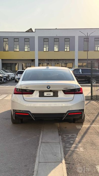 BMW i3 35L 2023 yil srochna 1 tadona qogan