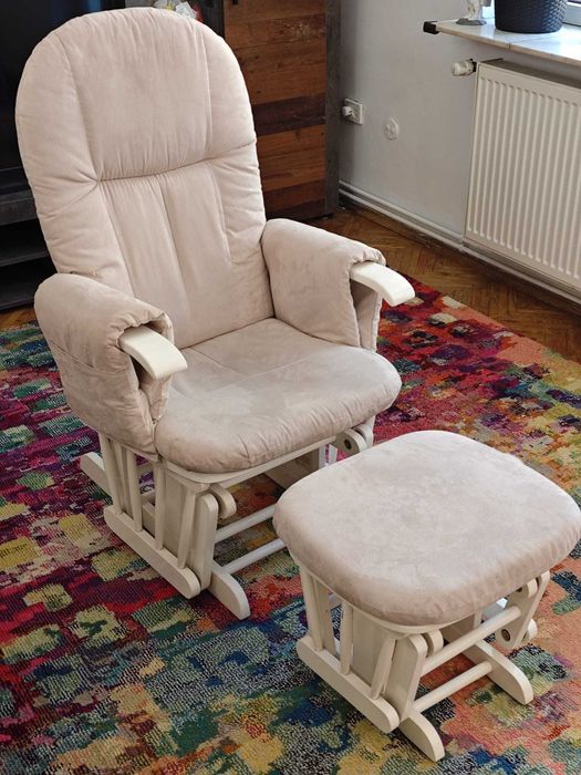 Scaun alaptare si taburet picioare marca Tutti Bambini