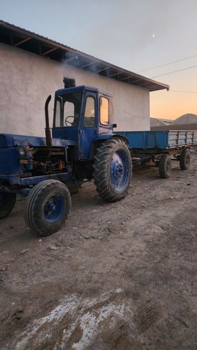 Srochno sotilada! Traktor tirkamasi (telejka)  bn.