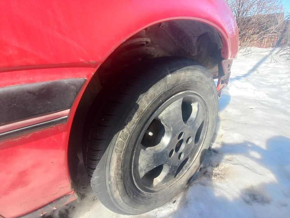 Титановые диски с резиной.