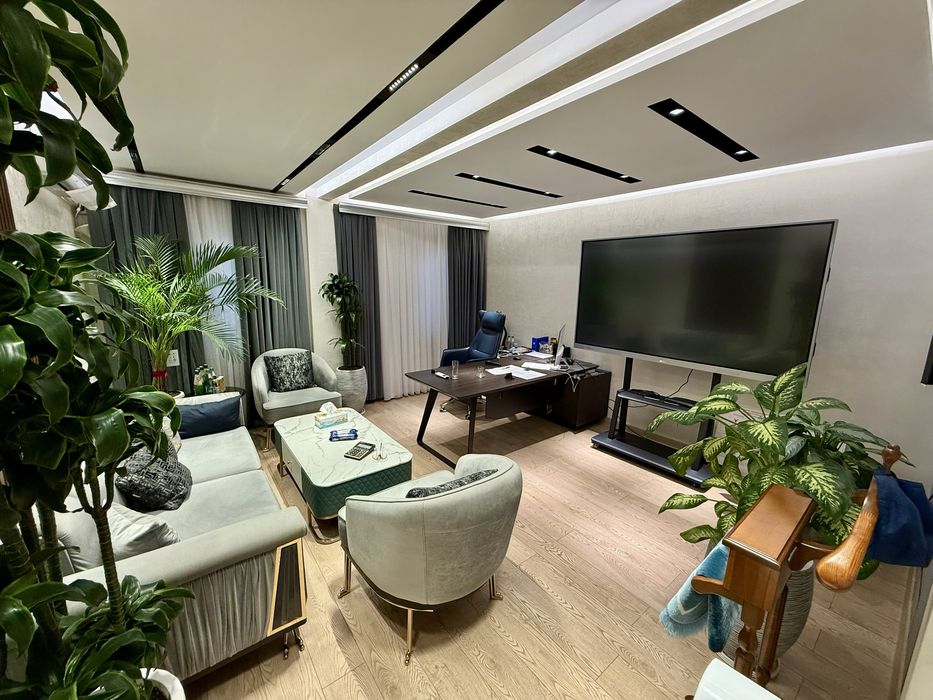 Продаю Своя Hi-Tech Office Себзор Korzinka.uz Вдоль Дороги 85м2.