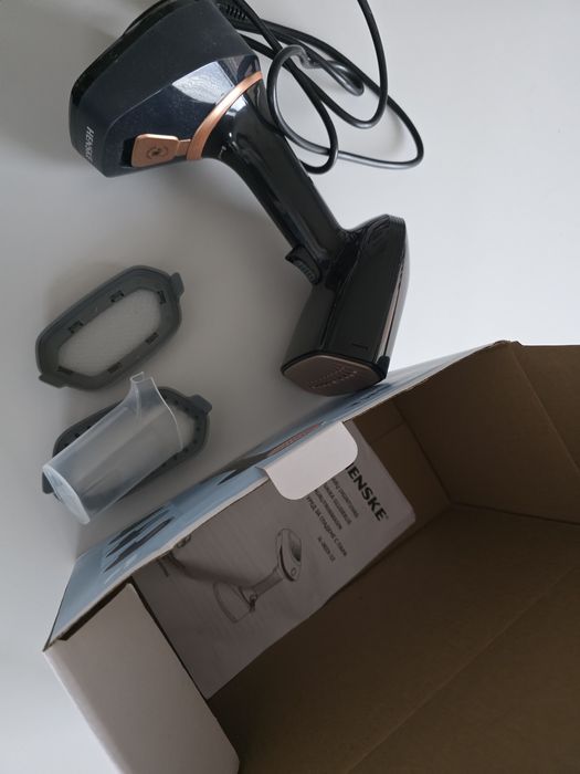 Вертикална парна ютия henske