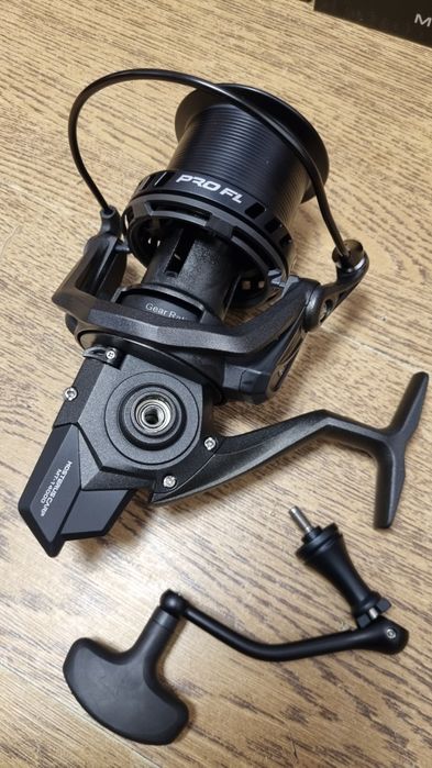 SET 3 Lansete FL Ultra Team 3.90m 3.75lbs 2seg + 3 Mulinete PRO FL MT