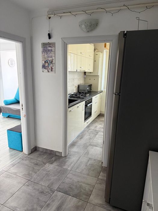 Inchiriez apartament central,mobilat si utilat