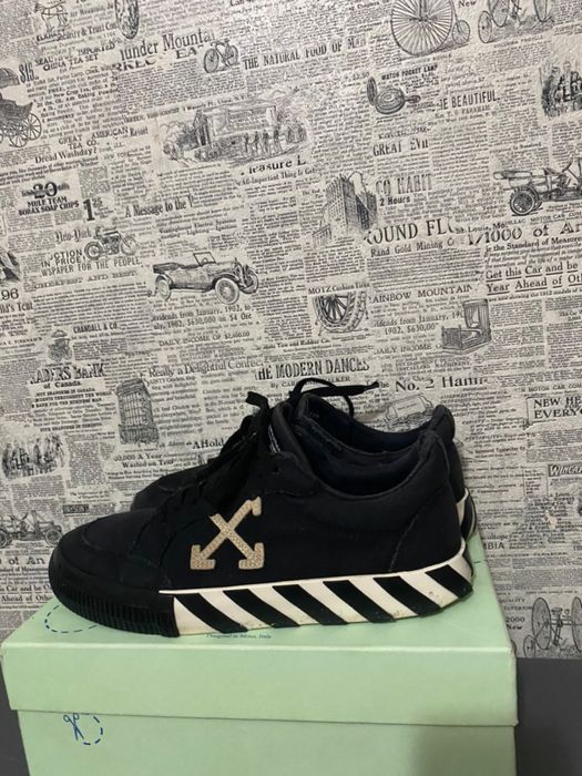 adidasi off white