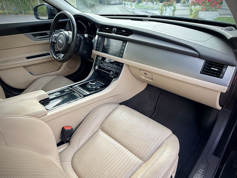 JAGUAR XF 2016 — imagine 2