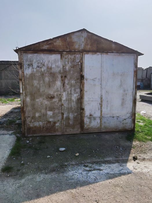 Гараж сотилади, ахунбабаевский массив, гараж кооператив ичида