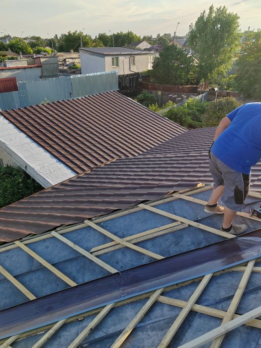 Executam acoperisuri