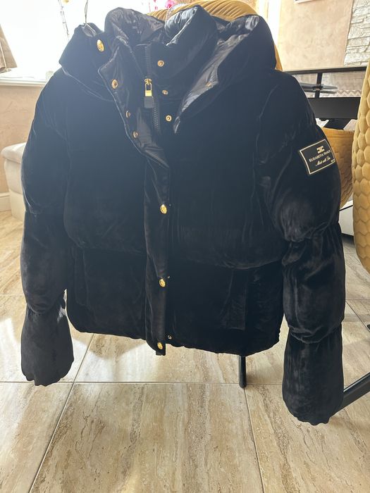 Яке- Elisabetta Franci