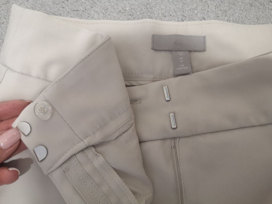 Елегантен панталон с ръб H&M размер 40