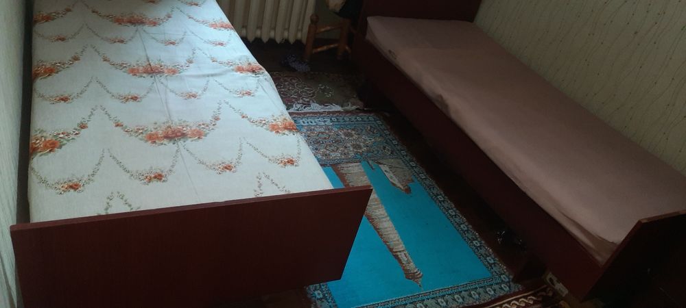Продаётся 2 кроват и шифонер.