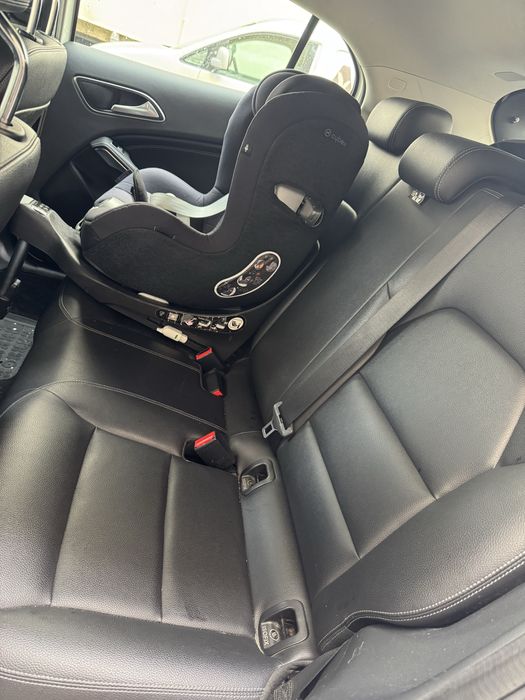 Mercedes-Benz GLA 180D