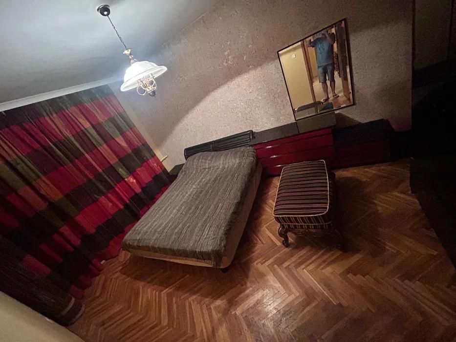 Дава се под наем Тристаен апартамент в София, Медицинска академия - 140 кв.м за 1100 € - Снимка #6