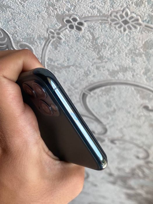 Iphone 11 pro max sotiladi srochna