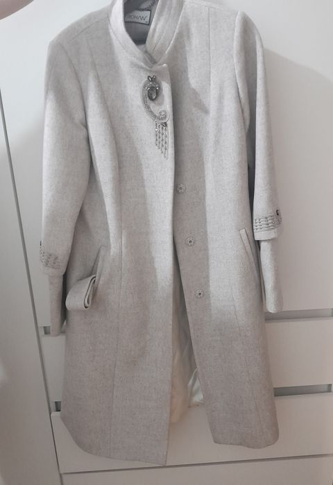 Пальто және куртка сатамын