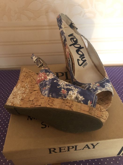 Guess дамски боти и обувки