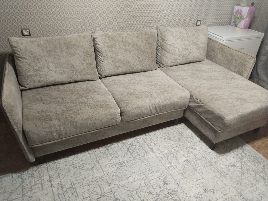 Продам диван 2,6м