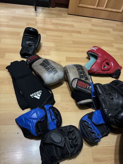 Форма мма перчатки шлем