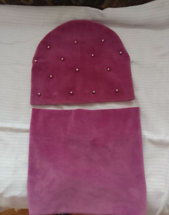 Продам шапочку со снудом