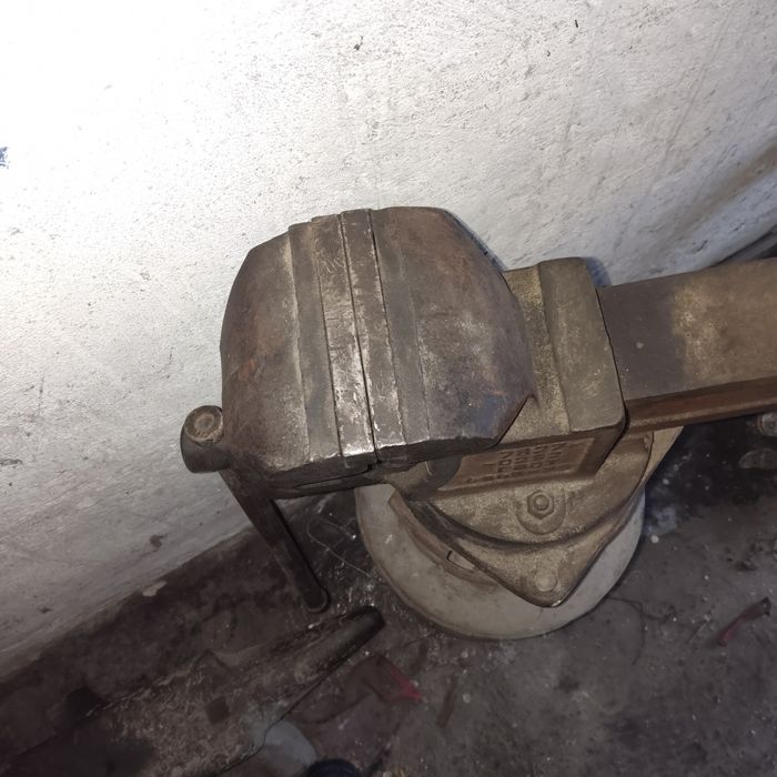 Тиски советские б/у