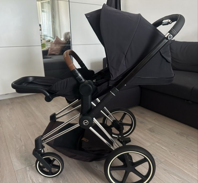 Cybex Priam 4 + чадърче и дъждобран на марката