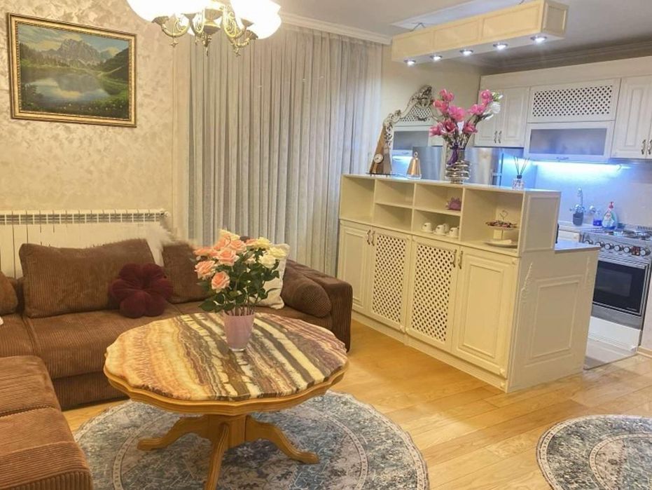 Дава се под наем Тристаен апартамент в София, Манастирски ливади - 110 кв.м за 1199 € - Снимка #1