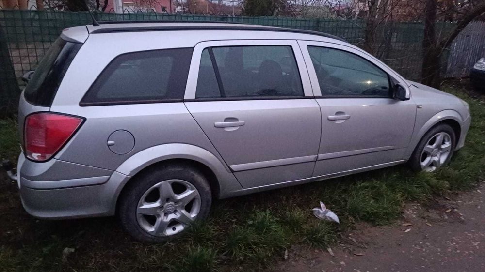 Opel Astra H 1.6 benzina