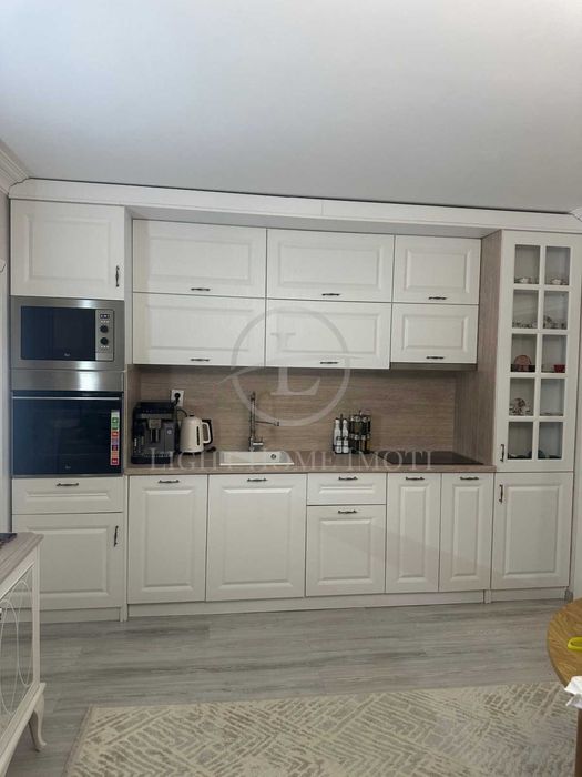 Продава се Тристаен апартамент в Пловдив, Изгрев - 68 кв.м за 1500 €/кв.м - Снимка #3