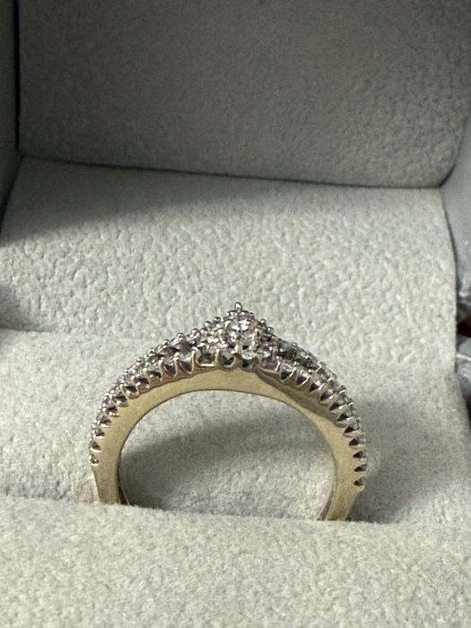 Бриллиантовое кольцо 750 пробы