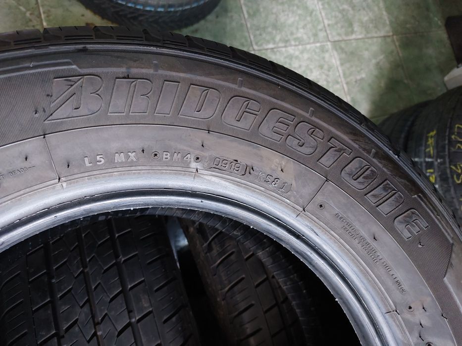 2 anvelope 215/65 R15 C Bridgestone