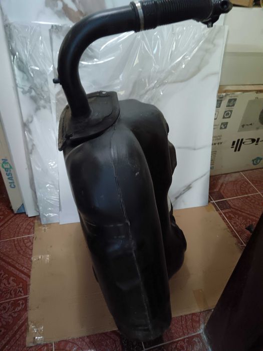 Аксесоари за кемпер  Регулируема маса -БЕЗ ПЛОТ  Корито Резервоар