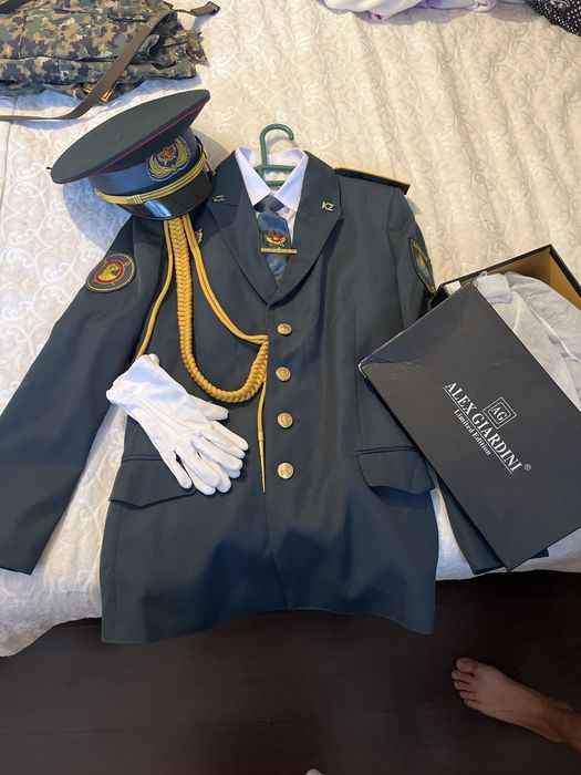 Форма Парадная продам ,туфли есть