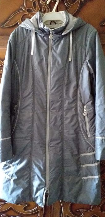 Продам плащ 52 размер