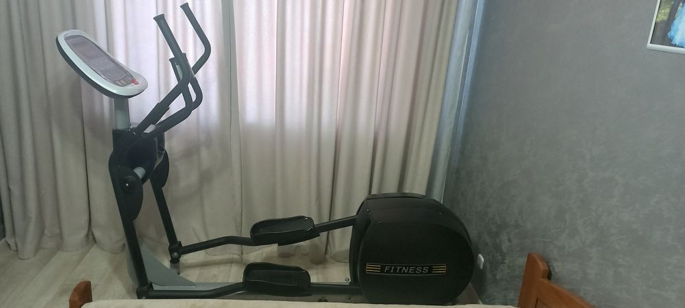 Элептический тренажёр