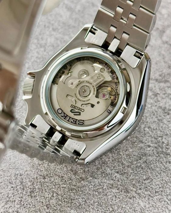 Seiko 5 Sports GMT