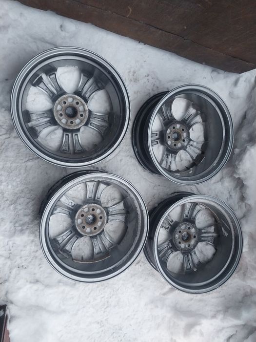 Диски SCAD R18 на Subaru.