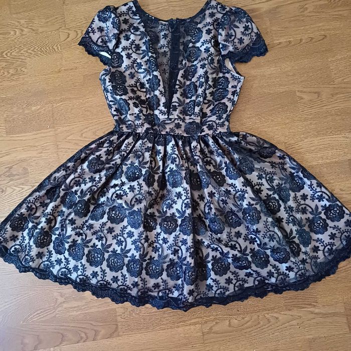 Rochie neagra, dantelata, superba! Marimea S