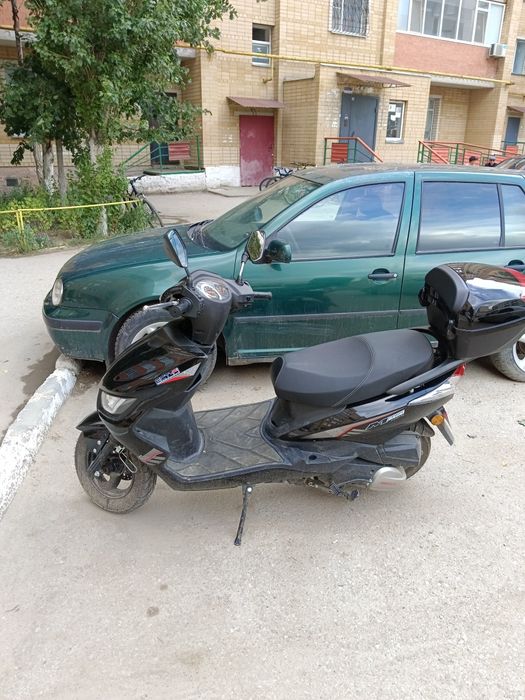 МОПЕД (Скутер) М8