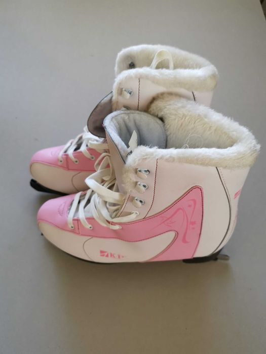 Коньки фигурные женские