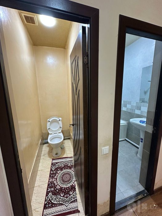 Parkent bozor yaqinida 70m kvadratli 2 xonali uy ijaraga beriladi.