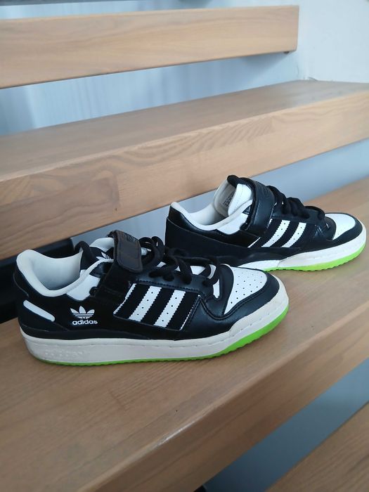 Incaltaminte sport casual adidas