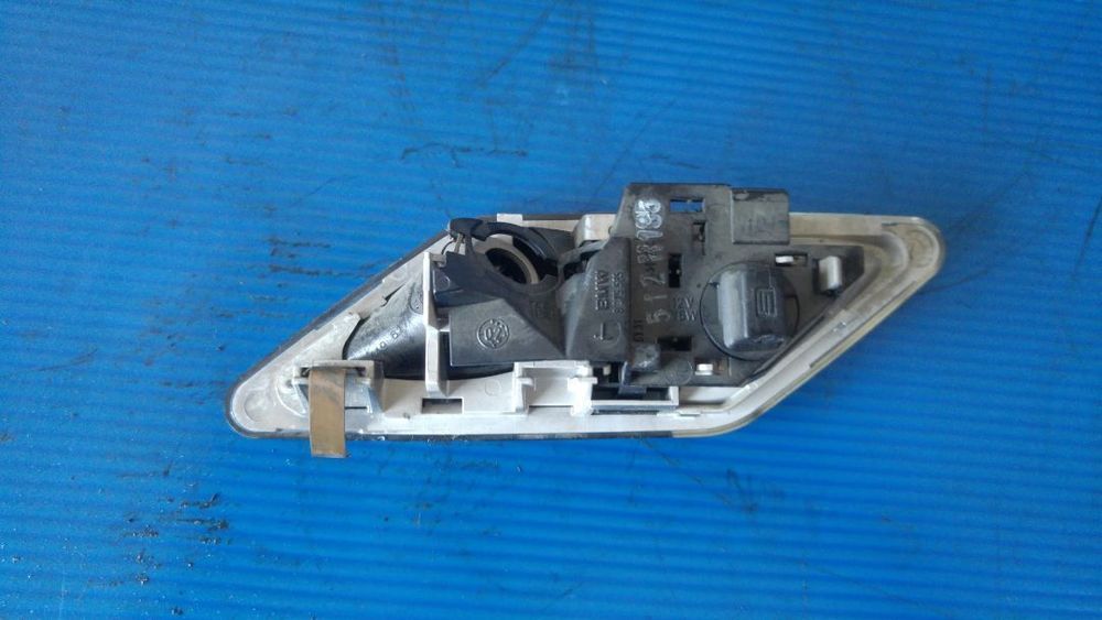 bec lumina interior stanga bmw seria 3 e46 8375585