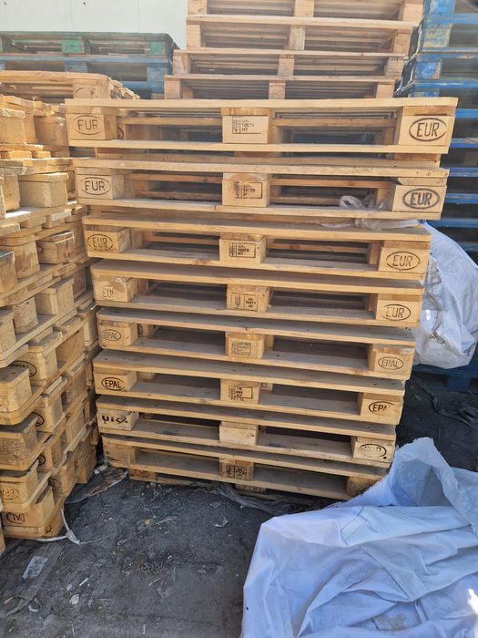 Vând paleti euro și NON euro