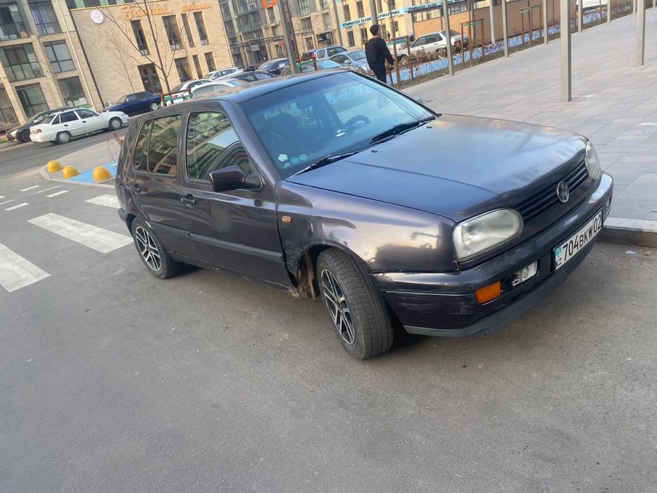 Продается Volkswagen Golf 3ка