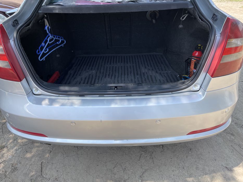 Skoda Octavia 2 1.9 BXE | FULL PIELE | NAVI | VRS LOOK