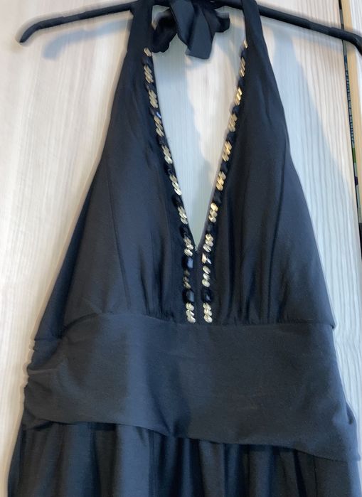 Rochie Halterneck Avon noua