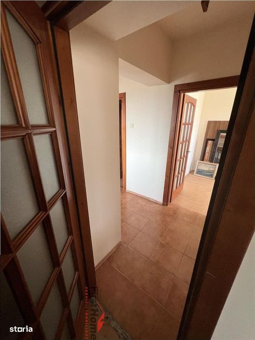Apartament 3 camere,etaj 6(lift nou),ultracentral- Piata Unirii