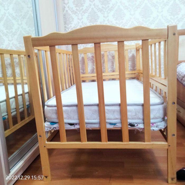 Детская кроватка